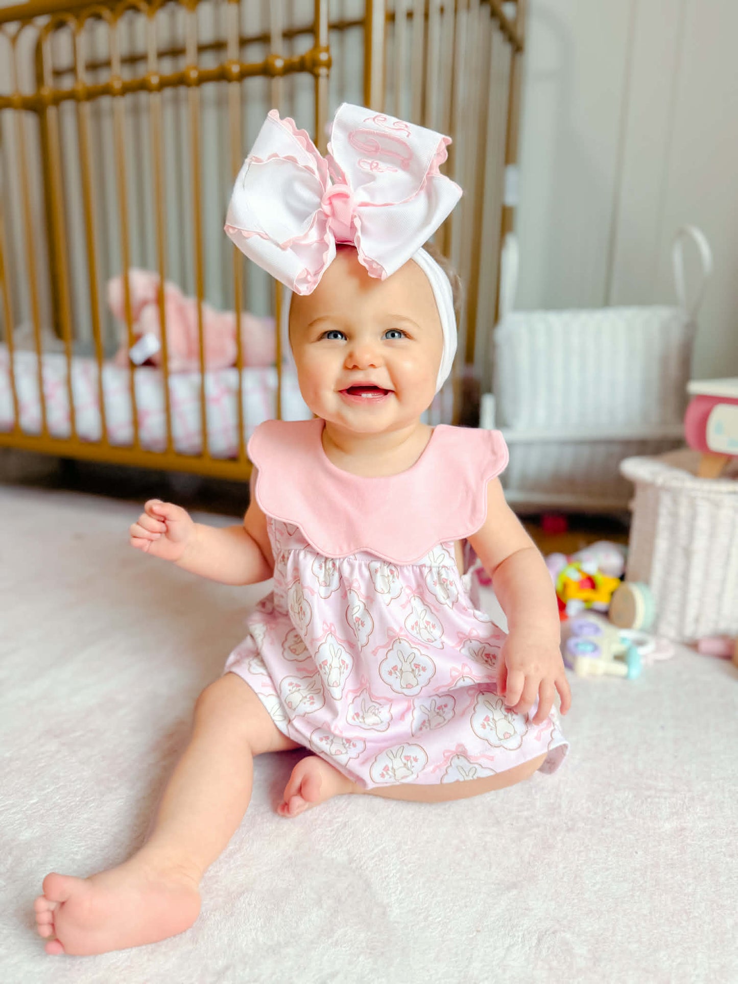 Bella's Bunnies Scalloped Collar Bloomer Set