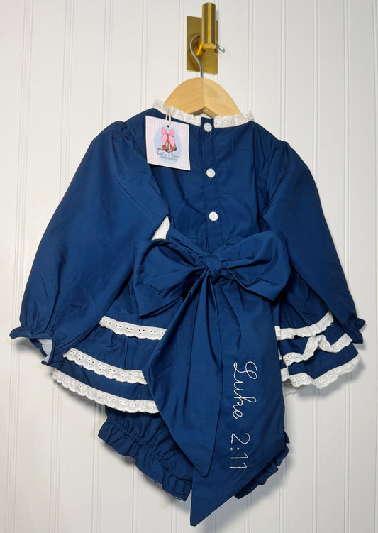 Luke 2:11 Smocked Girls Bloomer Set